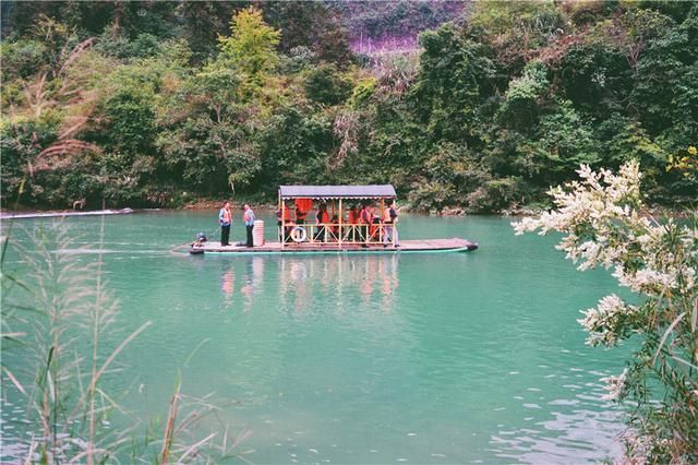 广西德天瀑布在哪个市(广西德天瀑布在哪里)