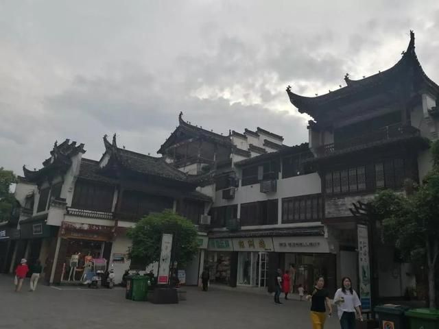 徽州古城在哪里(徽州古城牌坊在哪里)