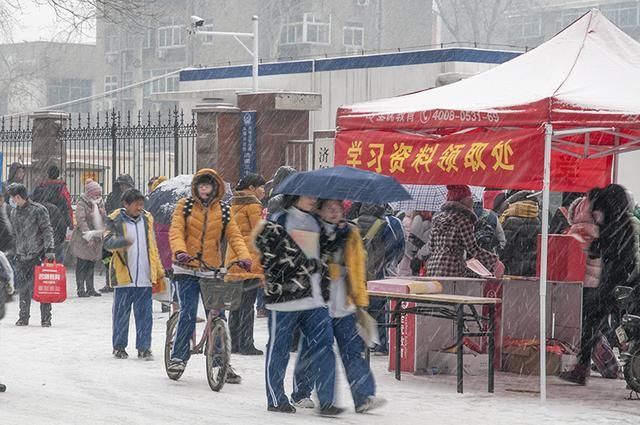 今年学生寒假什么时候放假(今年学生寒假什么时候开始放假)